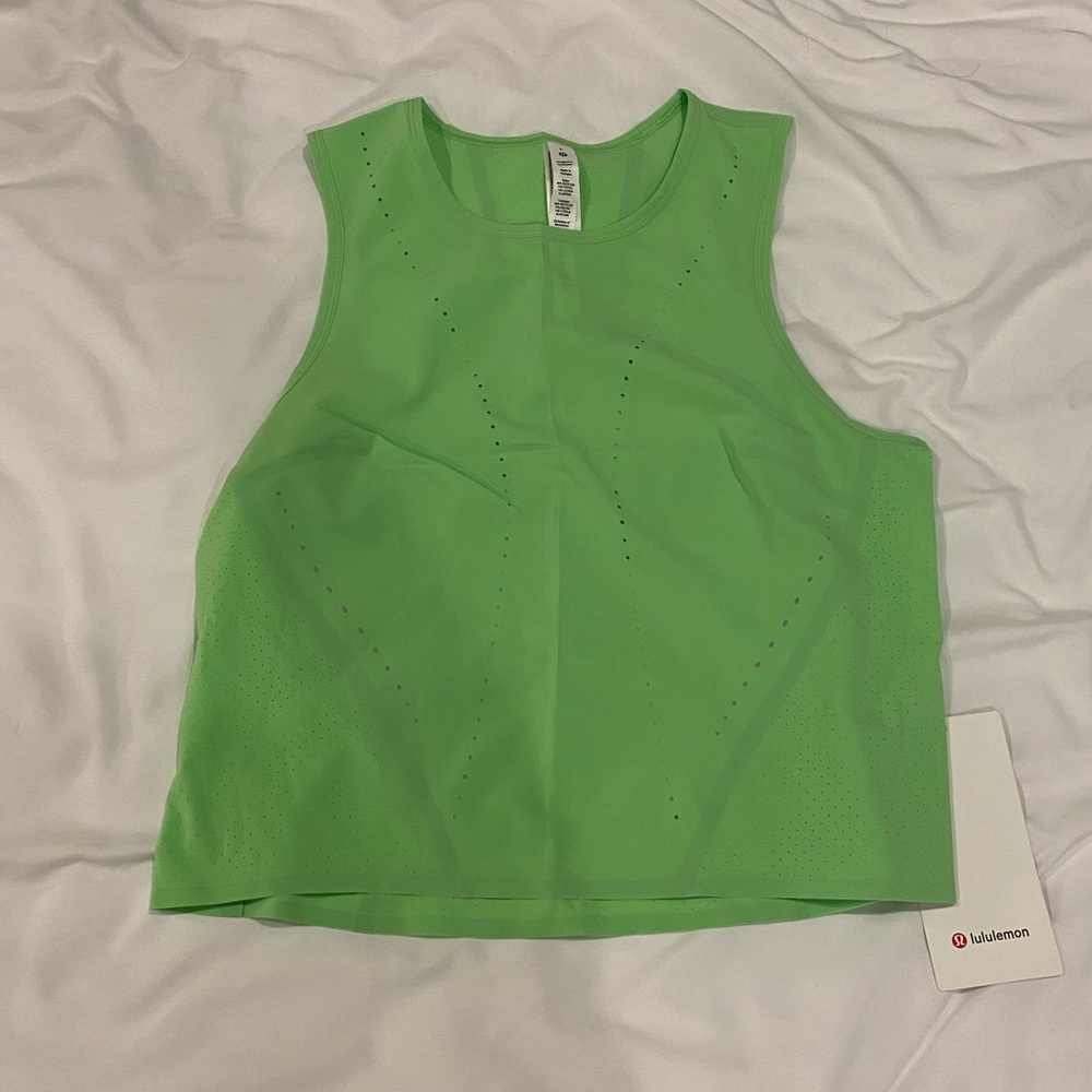 Lululemon tank top NWT